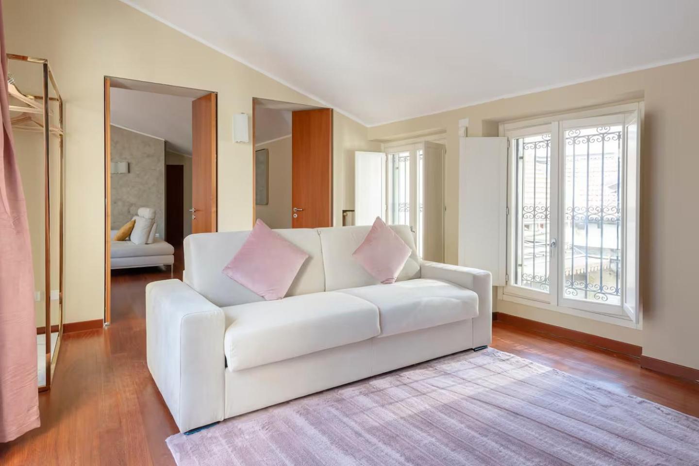 4 Bedroom With Terrace - Duomo View Apartment