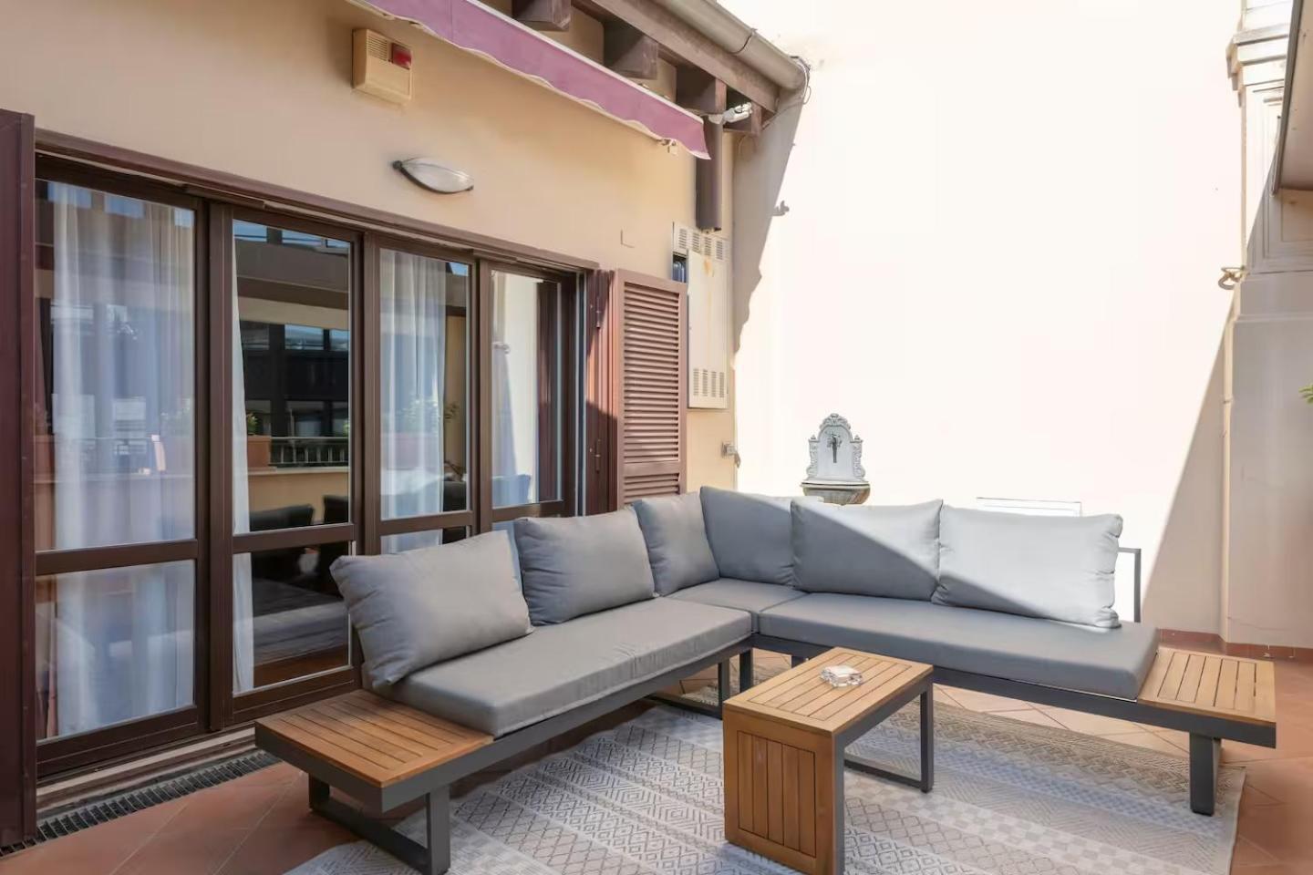 Appartement 4 Bedroom With Terrace - Duomo View Milan