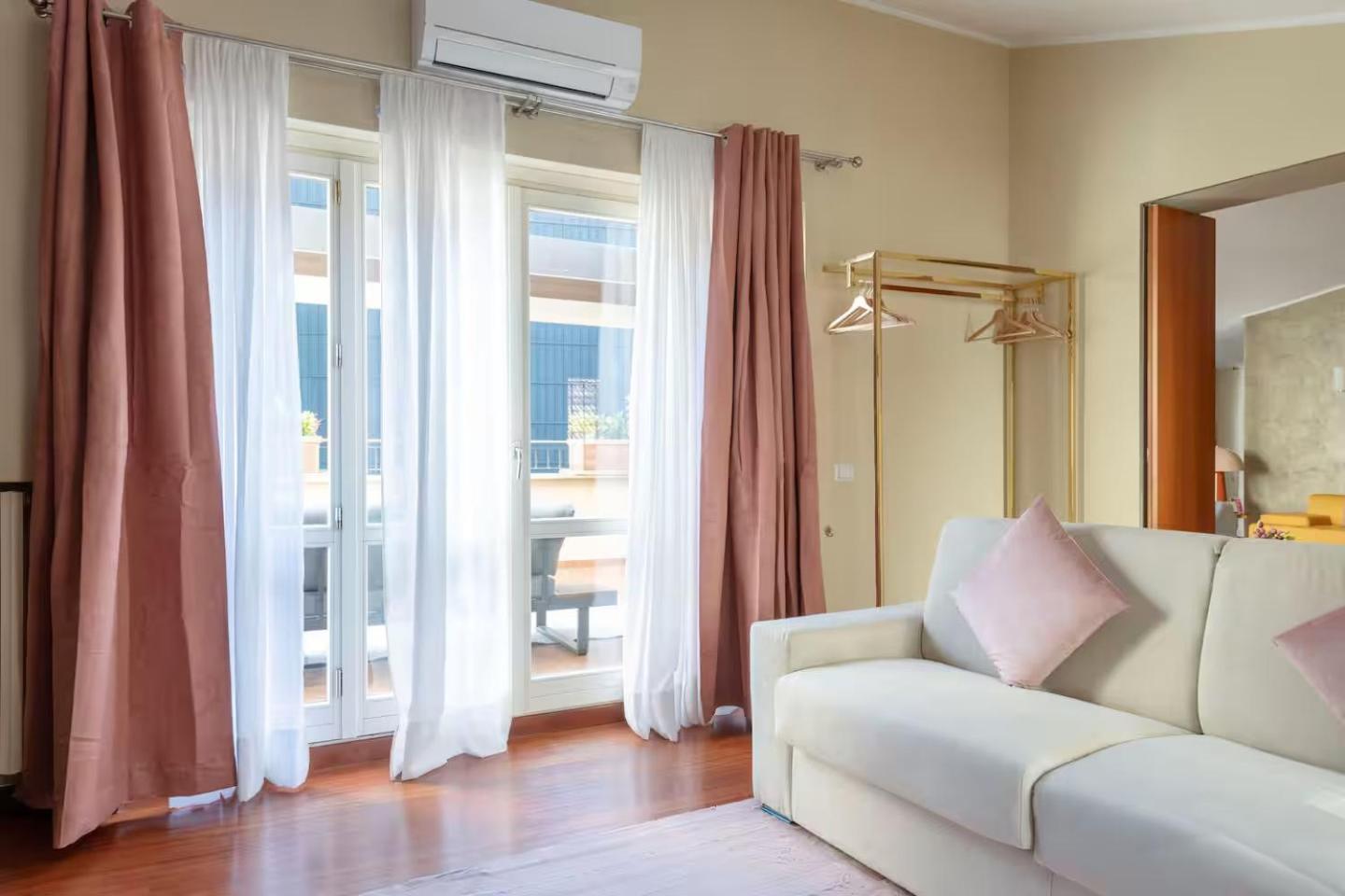 4 Bedroom With Terrace - Duomo View Milan