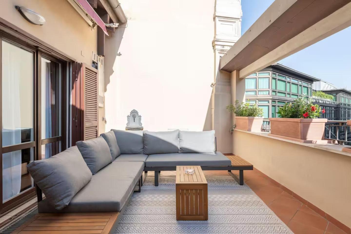Appartement 4 Bedroom With Terrace - Duomo View Milan