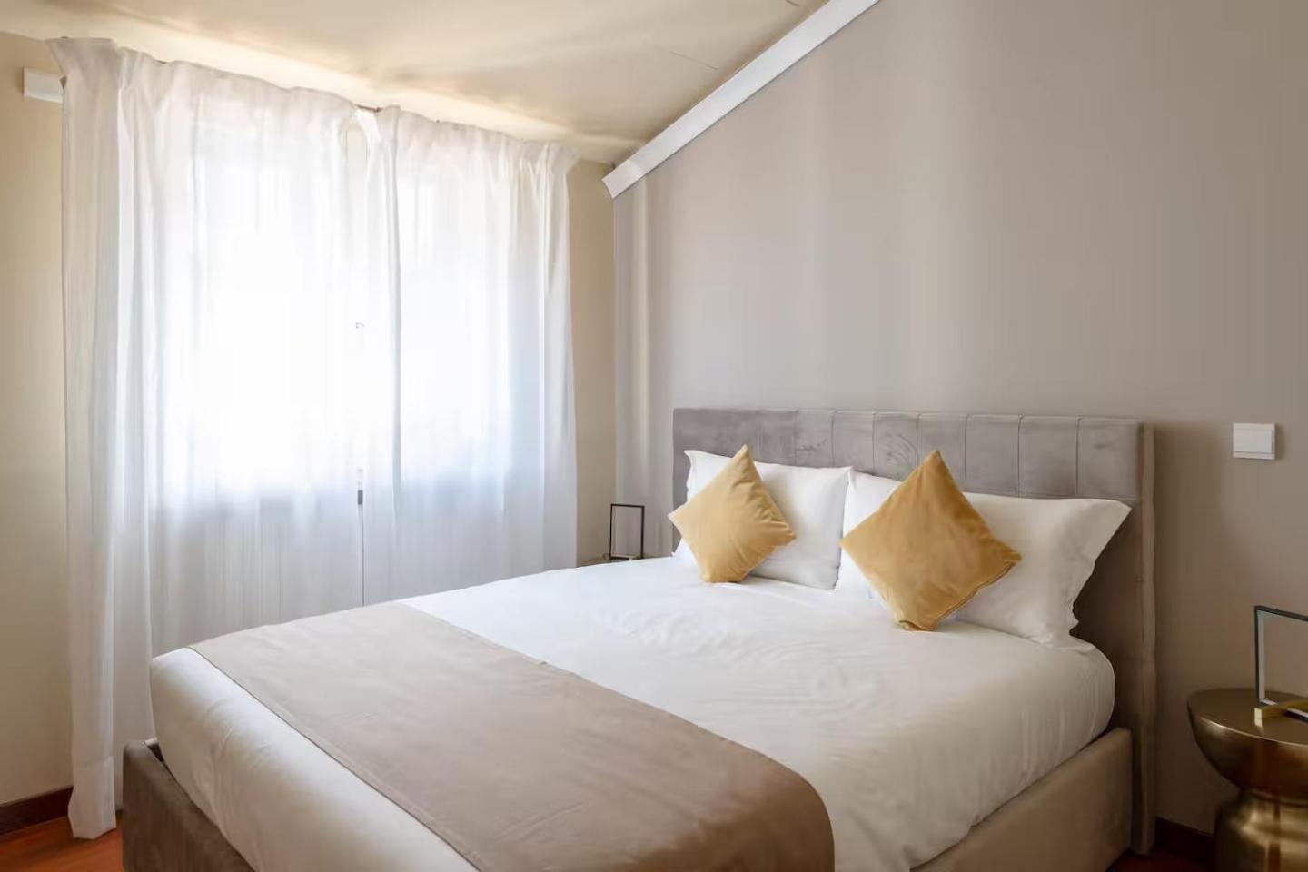 4 Bedroom With Terrace - Duomo View Milan